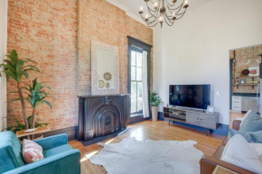 Chic and Historic Apartment about 6 Mi to Louisville!